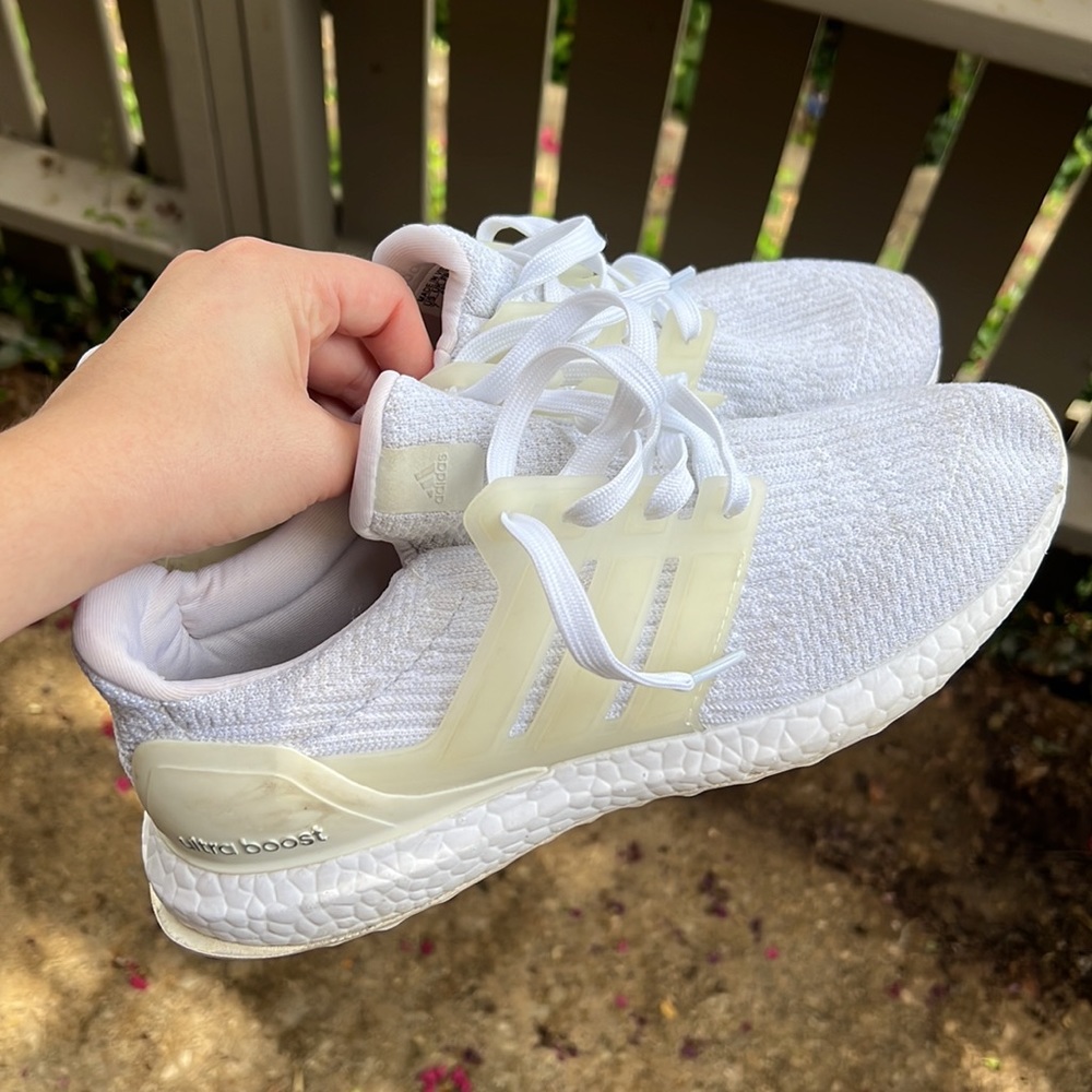 White Adidas Ultraboosts size 8.5 womens 7 mens